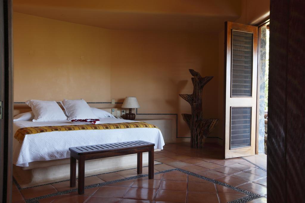 Hotel Casa Don Francisco Ixtapa  Eksteriør billede